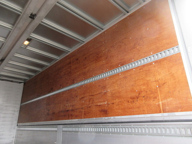 日野レンジャーアルミウイング中型（4t）[写真30]