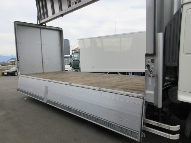 日野レンジャーアルミウイング中型（4t）[写真31]