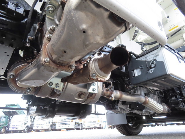 日野デュトロタンク車（タンクローリー）小型（2t・3t）[写真10]