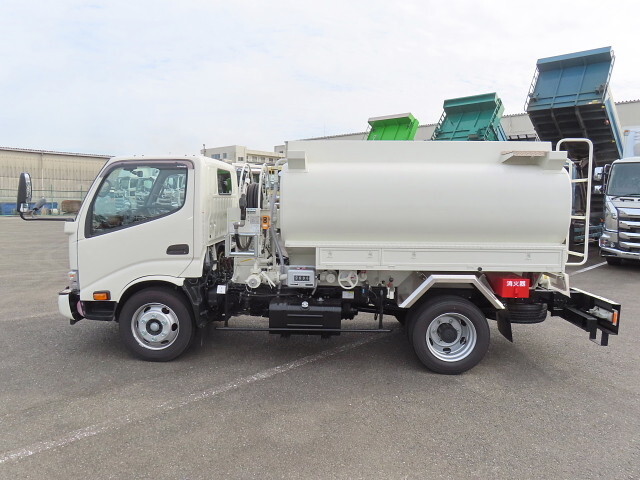 日野デュトロタンク車（タンクローリー）小型（2t・3t）[写真22]