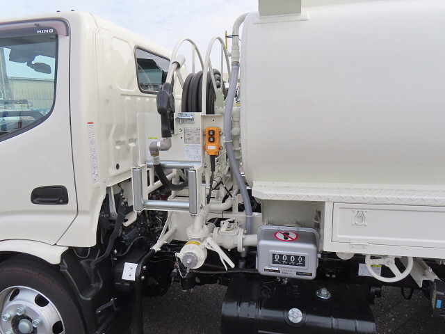 日野デュトロタンク車（タンクローリー）小型（2t・3t）[写真23]