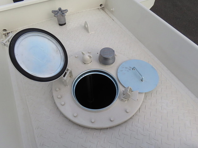 日野デュトロタンク車（タンクローリー）小型（2t・3t）[写真28]