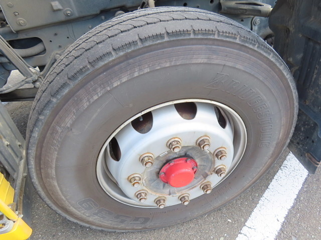 日野プロフィアバルク車（粉粒体運搬車）大型（10t）[写真11]