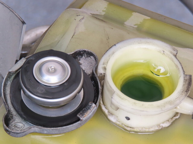 日野プロフィアバルク車（粉粒体運搬車）大型（10t）[写真16]