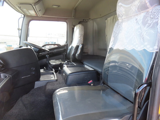 日野プロフィアバルク車（粉粒体運搬車）大型（10t）[写真18]