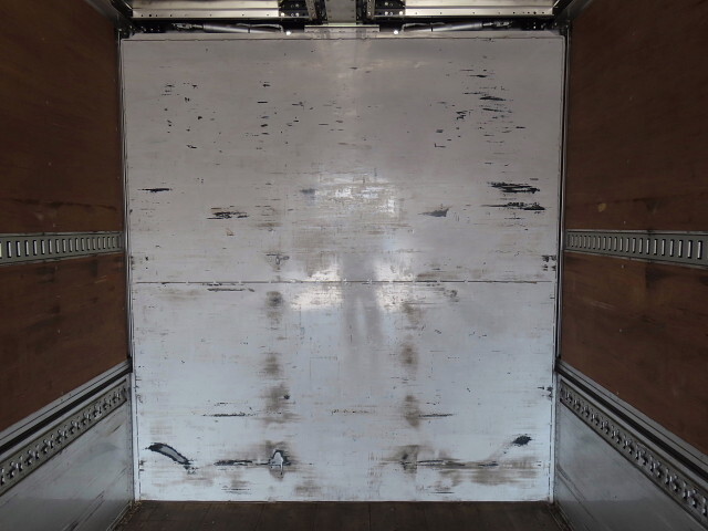 いすゞギガアルミウイング大型（10t）[写真29]