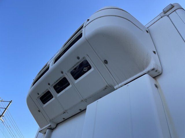 いすゞフォワード冷凍車（冷蔵車）中型（4t）[写真09]