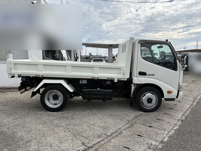 日野デュトロ三転ダンプ小型（2t・3t）[写真06]