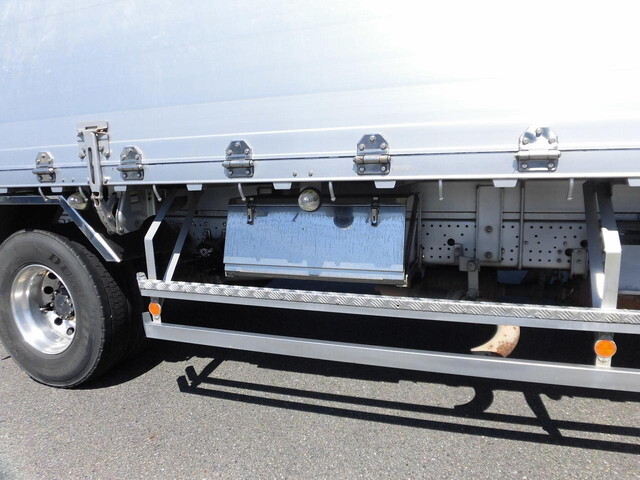 いすゞフォワードアルミブロック中型（4t）[写真24]