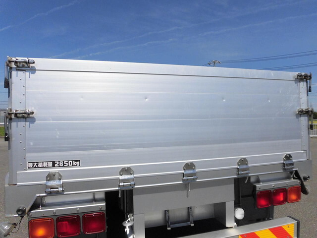 いすゞフォワードアルミブロック中型（4t）[写真26]