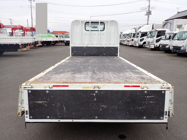 三菱ふそうキャンター平ボディ小型（2t・3t）[写真13]