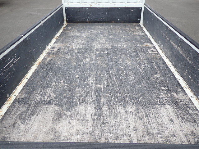 三菱ふそうキャンター平ボディ小型（2t・3t）[写真20]