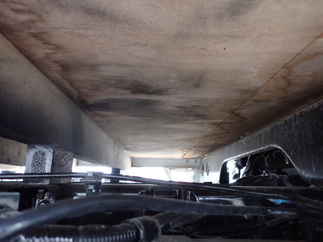 三菱ふそうキャンター平ボディ小型（2t・3t）[写真21]