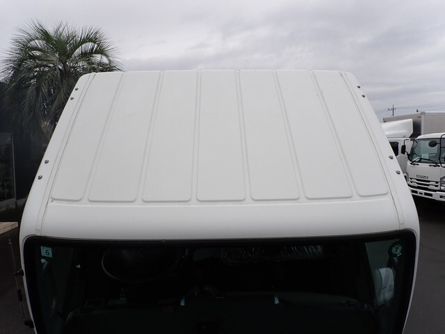 三菱ふそうキャンター平ボディ小型（2t・3t）[写真37]