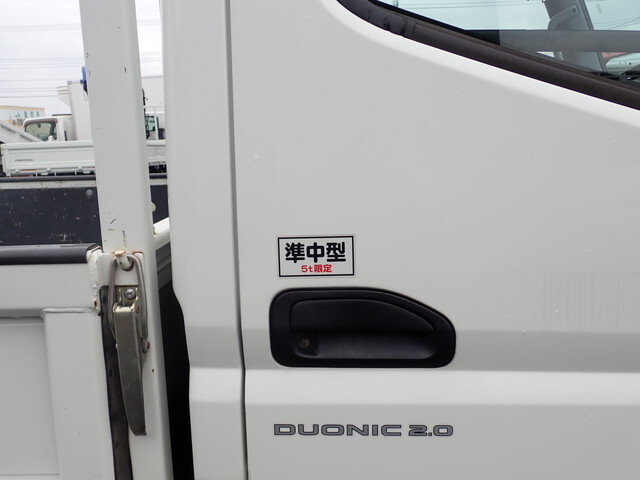 三菱ふそうキャンター平ボディ小型（2t・3t）[写真40]