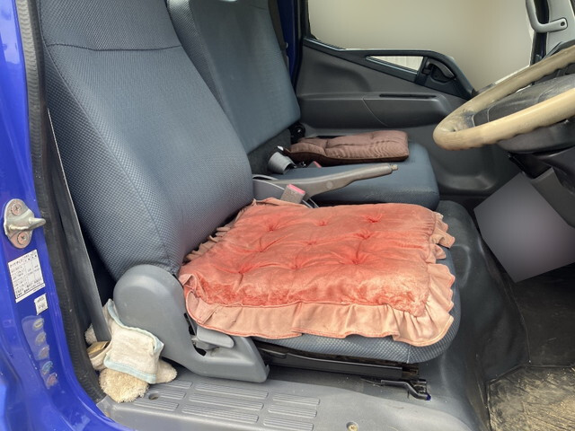 三菱ふそうキャンターダンプ小型（2t・3t）[写真30]