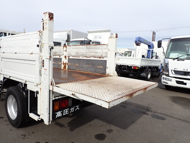 いすゞエルフ平ボディ小型（2t・3t）[写真16]