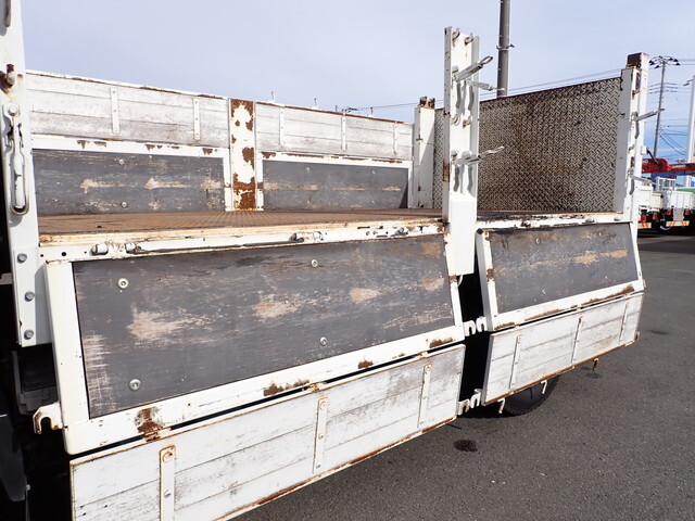 いすゞエルフ平ボディ小型（2t・3t）[写真18]