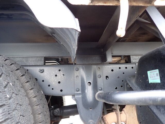 いすゞエルフ平ボディ小型（2t・3t）[写真23]