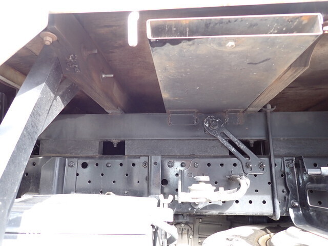 いすゞエルフ平ボディ小型（2t・3t）[写真25]