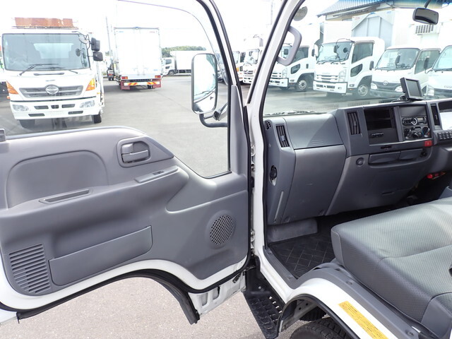 いすゞエルフ平ボディ小型（2t・3t）[写真32]