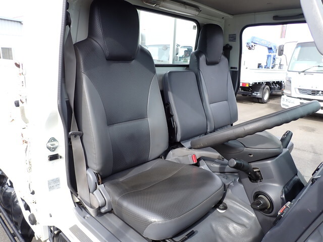 いすゞエルフ平ボディ小型（2t・3t）[写真34]