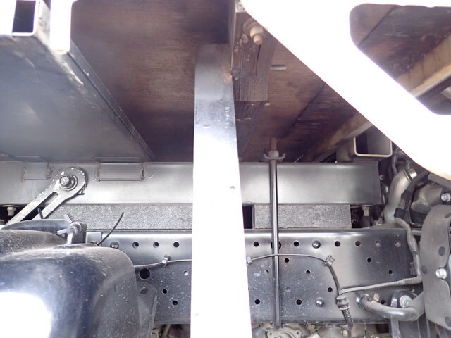 いすゞエルフ平ボディ小型（2t・3t）[写真07]