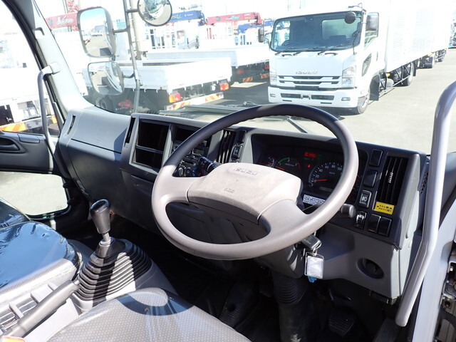 いすゞフォワードダンプ中型（4t）[写真13]