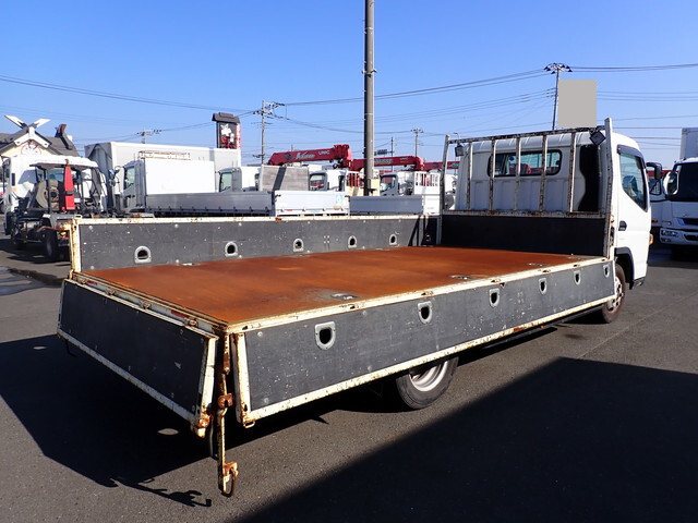 三菱ふそうキャンター平ボディ小型（2t・3t）[写真10]