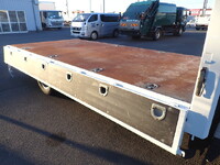 三菱ふそうキャンター平ボディ小型（2t・3t）[写真13]