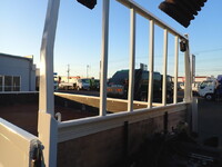 三菱ふそうキャンター平ボディ小型（2t・3t）[写真16]