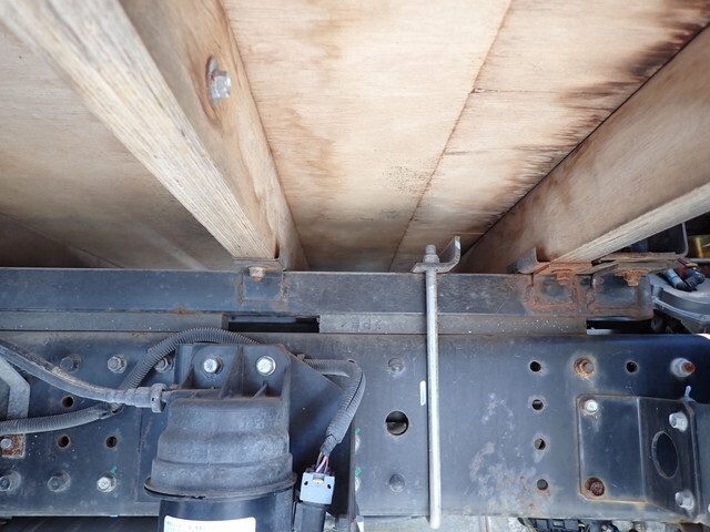 三菱ふそうキャンター平ボディ小型（2t・3t）[写真20]