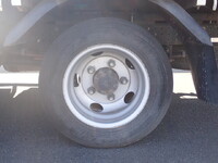 三菱ふそうキャンター平ボディ小型（2t・3t）[写真27]