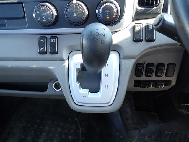 三菱ふそうキャンター平ボディ小型（2t・3t）[写真31]