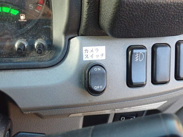 三菱ふそうキャンター平ボディ小型（2t・3t）[写真33]