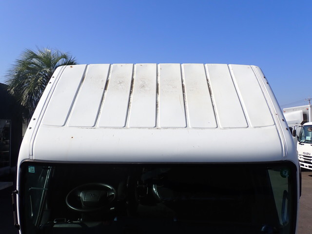 三菱ふそうキャンター平ボディ小型（2t・3t）[写真38]