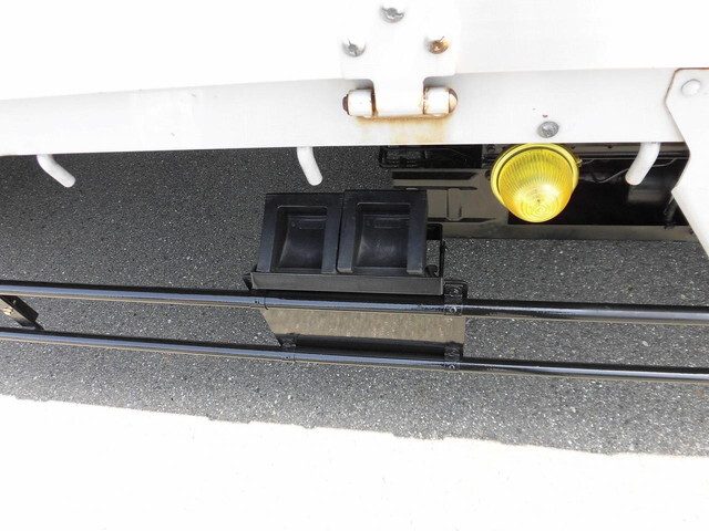 いすゞフォワードアルミブロック中型（4t）[写真28]