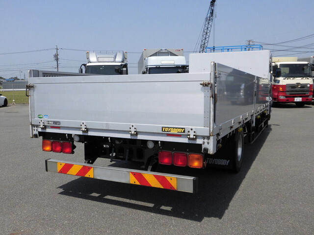 いすゞフォワードアルミブロック中型（4t）[写真06]