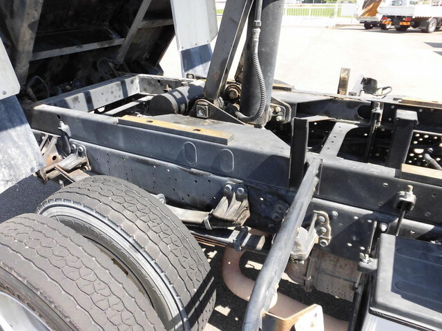 いすゞフォワード深ダンプ（土砂禁ダンプ）中型（4t）[写真16]