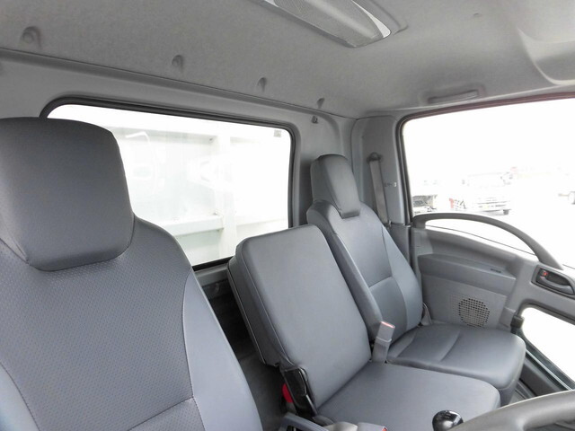 いすゞフォワード深ダンプ（土砂禁ダンプ）中型（4t）[写真18]