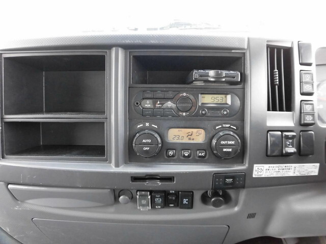 いすゞフォワード深ダンプ（土砂禁ダンプ）中型（4t）[写真19]