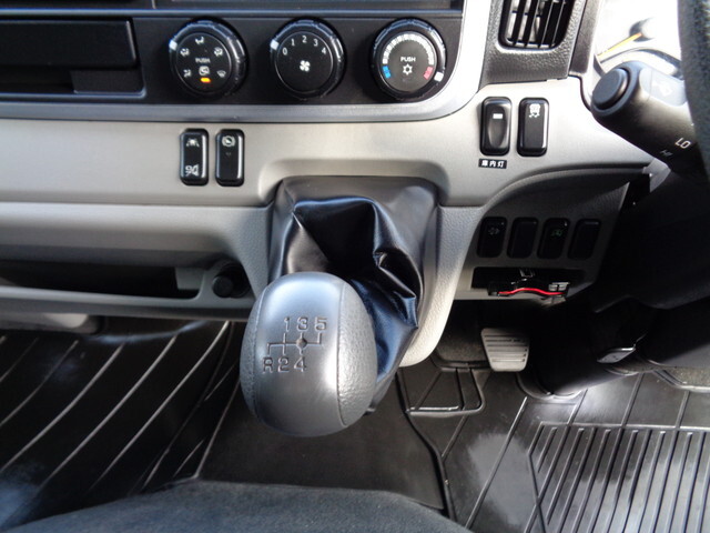 三菱ふそうキャンター冷凍車（冷蔵車）小型（2t・3t）[写真33]