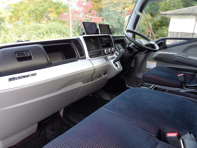 三菱ふそうキャンターセーフティローダー小型（2t・3t）[写真30]