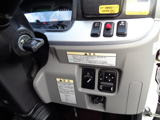 三菱ふそうキャンターセーフティローダー小型（2t・3t）[写真36]