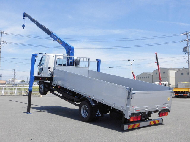 三菱ふそうファイターセルフクレーン4段増トン（6t・8t）[写真02]