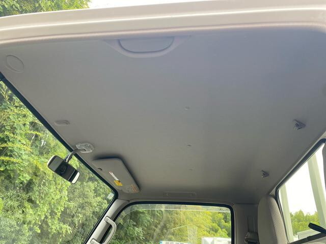 トヨタトヨエース平ボディ小型（2t・3t）[写真20]