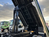 三菱ふそうスーパーグレートダンプ大型（10t）[写真11]