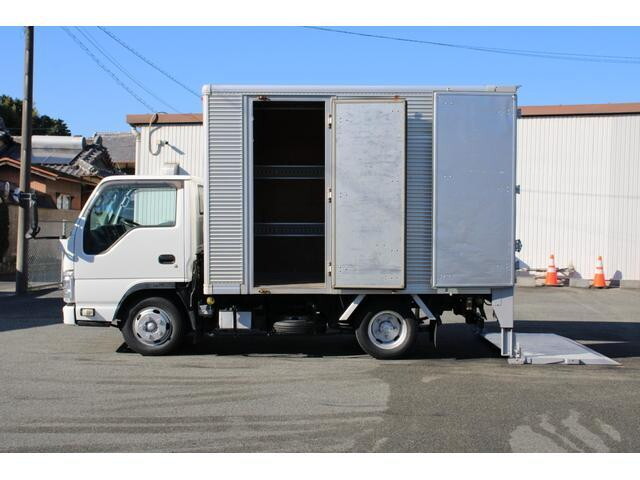 いすゞエルフアルミバン小型（2t・3t）[写真14]