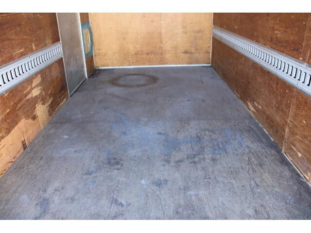 いすゞエルフアルミバン小型（2t・3t）[写真17]