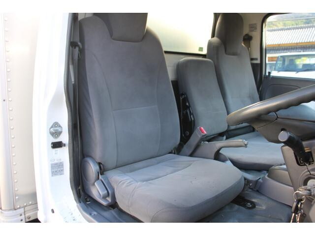 いすゞエルフアルミバン小型（2t・3t）[写真35]